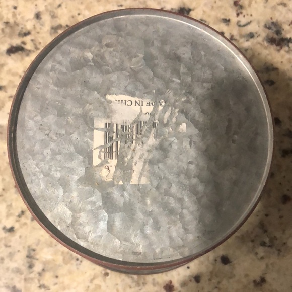 Farmhouse Galvanized Metal Farm Fresh Flowers And Garden Planter Pot Home Decor - Picture 5 of 9